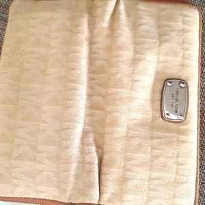 Michael Kors wallet
